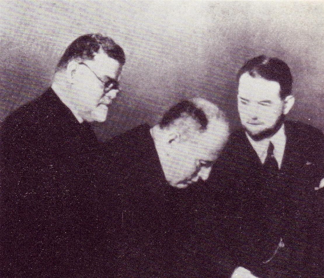 Джентиле и Муссолини рассматривают первые тома Итальянской энциклопедии, 1940